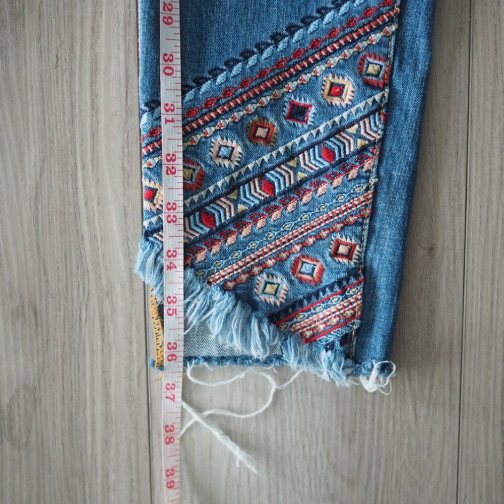 Driftwood Jackie Aztec Boho Southwestern‑inspired Embroidered Jeans – W29 L28 - Picture 13 of 16